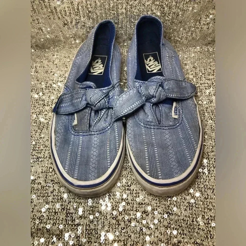 Vans size 2 kids slip on shoes with a bow - Picture 9 of 13
